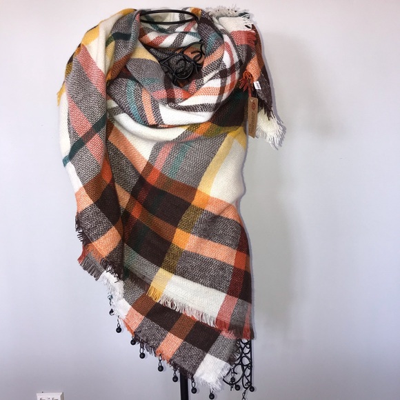 Accessories - NWT Blanket Scarf